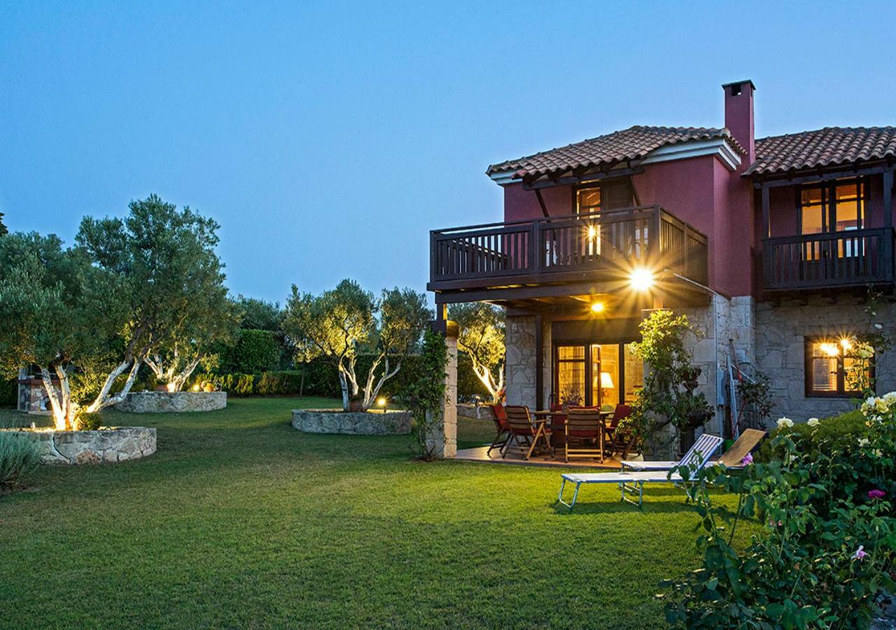 Rastoni Fabienne Shared Pool Maisonette, Afitos Exterior photo