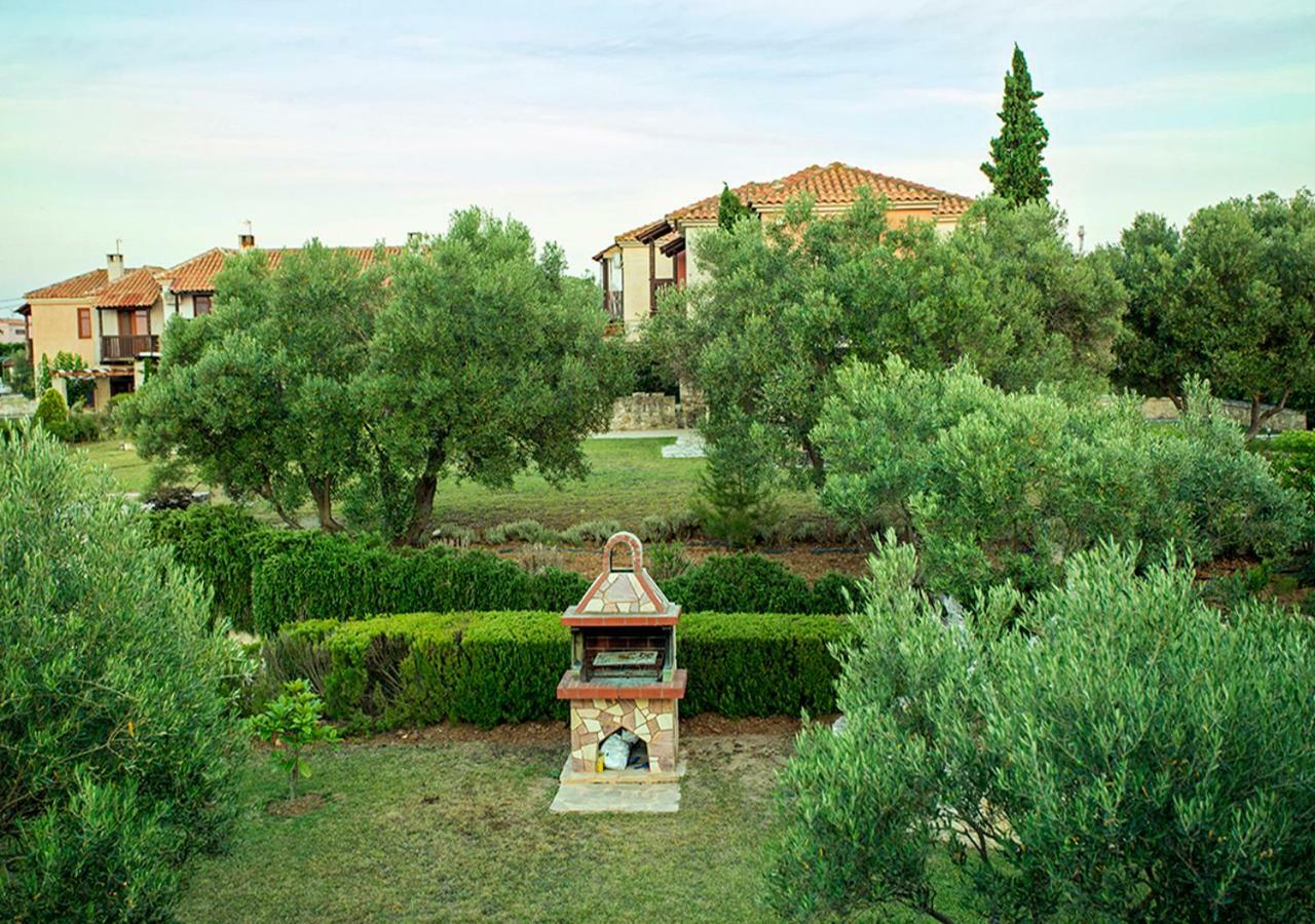 Rastoni Fabienne Shared Pool Maisonette, Afitos Exterior photo
