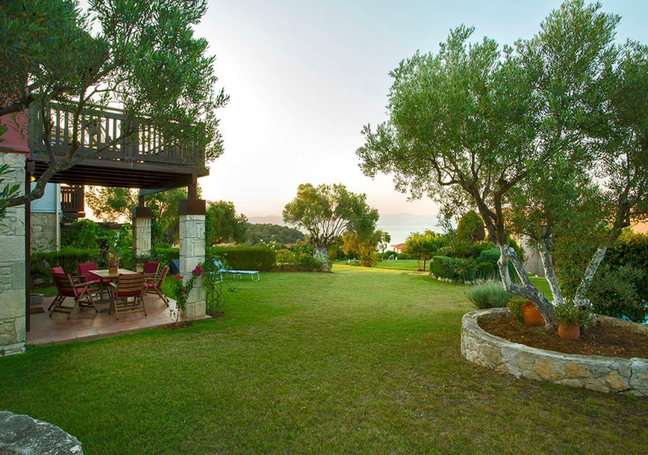 Rastoni Fabienne Shared Pool Maisonette, Afitos Exterior photo